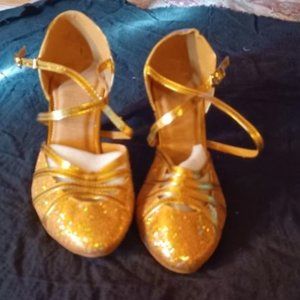 New Gold Sequin formal dress shoes. Size 8.5 (NEVER WORN)